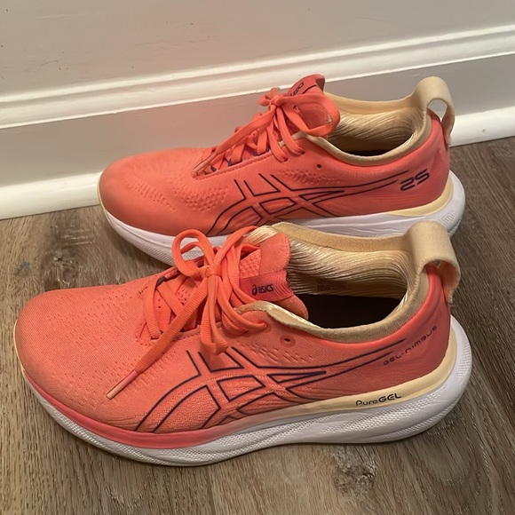 ASICS gel-nimbus size 6.5 - Picture 3 of 4